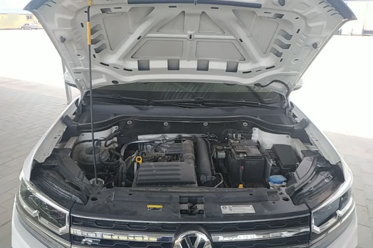 Used Volkswagen Tharu 2019 280TSI Two-Wheel Drive R-Line China VI Standard Engine Bay