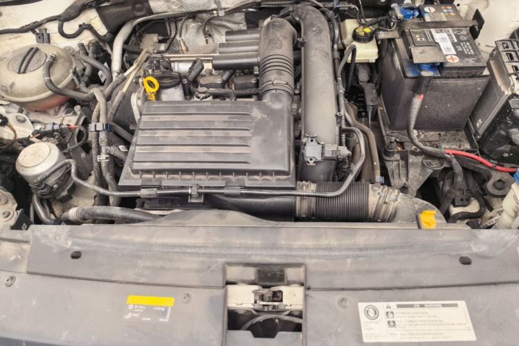 Used Volkswagen Tharu 2019 280TSI Two-Wheel Drive R-Line China VI Standard Engine Bay