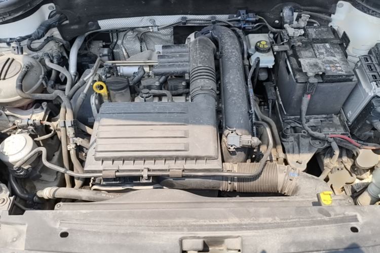 Used Volkswagen Tharu 2019 280TSI Two-Wheel Drive Luxury Version China VI Standard Engine Bay