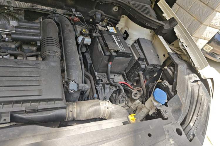 Used Volkswagen Tharu 2019 280TSI Two-Wheel Drive Luxury Version China VI Standard Engine Bay Left