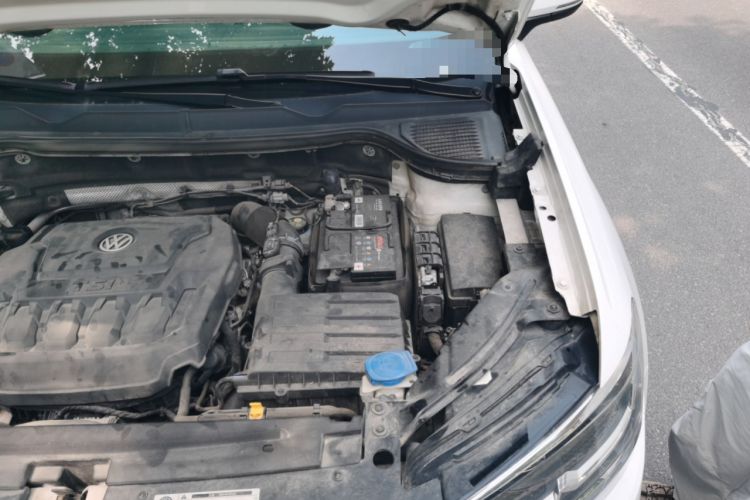 Used Volkswagen Tharu 2019 330TSI Four-Wheel Drive Flagship Model China VI Standard Engine Bay Left