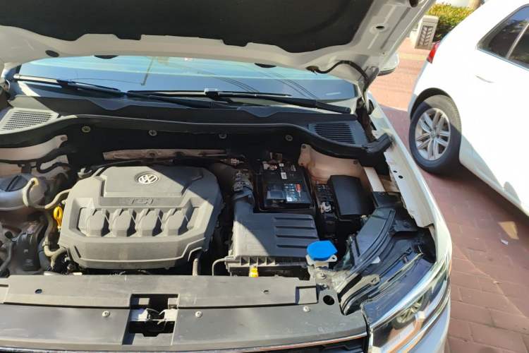 Used Volkswagen Tharu 2019 330TSI Four-Wheel Drive Luxury Edition China VI Standard Engine Bay Left