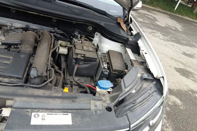 Used Volkswagen Tharu 2019 280TSI Two-Wheel Drive Luxury Version China VI Standard Engine Bay Left