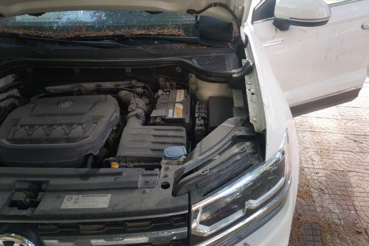 Used Volkswagen Tharu 2019 330TSI Four-Wheel Drive Flagship Model China VI Standard Engine Bay Left