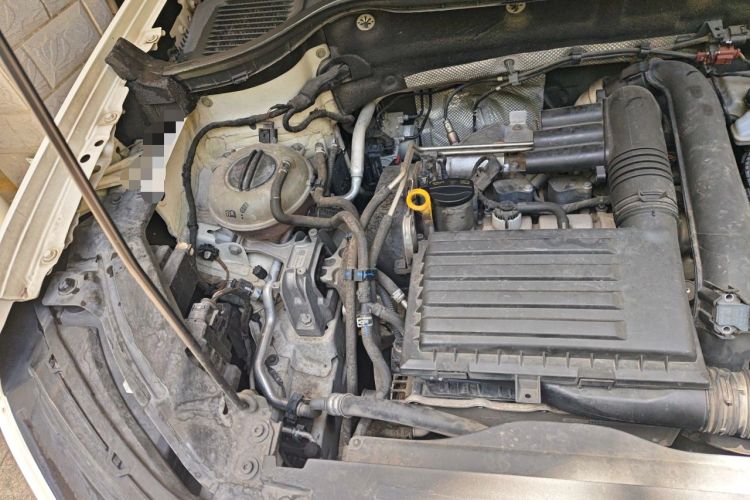 Used Volkswagen Tharu 2019 280TSI Two-Wheel Drive Luxury Version China VI Standard Engine Bay Right