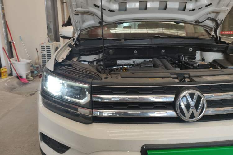 Used Volkswagen Tharu 2019 280TSI Two-Wheel Drive Luxury Version China VI Standard Engine Bay Right