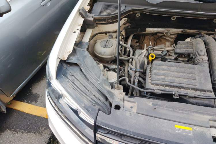 Used Volkswagen Tharu 2019 280TSI Two-Wheel Drive Comfort Edition China VI Standard Engine Bay Right