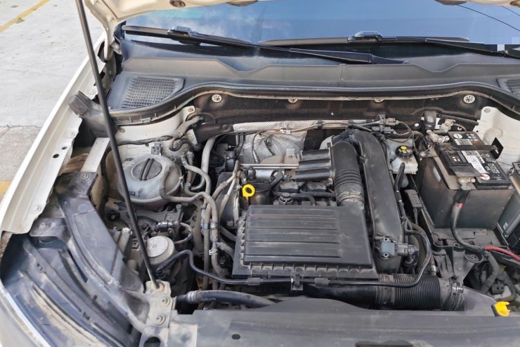Used Volkswagen Tharu 2019 280TSI Two-Wheel Drive Comfort Edition China VI Standard Engine Bay Right
