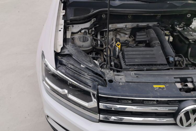 Used Volkswagen Tharu 2019 280TSI Two-Wheel Drive Luxury Version China VI Standard Engine Bay Right