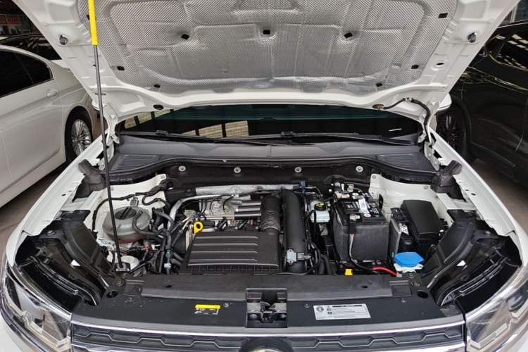 Used Volkswagen Tharu 2019 280TSI Two-Wheel Drive R-Line China VI Standard Engine Bay
