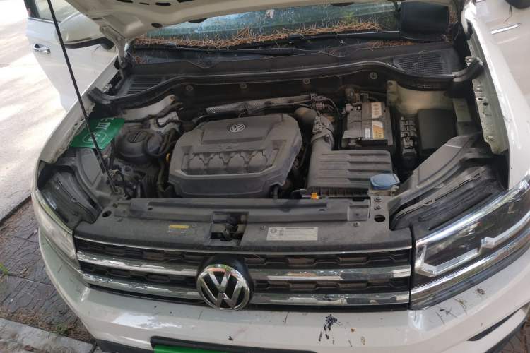 Used Volkswagen Tharu 2019 330TSI Four-Wheel Drive Flagship Model China VI Standard Engine Bay