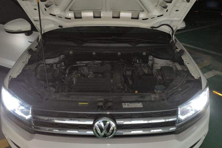 Used Volkswagen Tharu 2019 280TSI Two-Wheel Drive Flagship Version China VI Standard Engine Bay