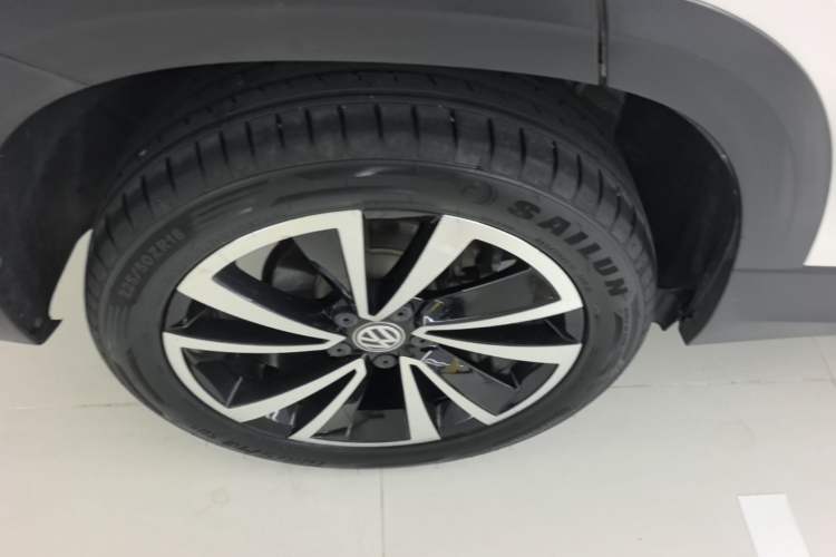 Used Volkswagen Tharu 2019 280TSI Two-Wheel Drive Luxury Version China VI Standard Exterior 2