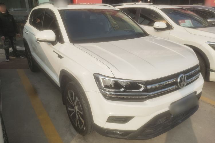 Used Volkswagen Tharu 2019 280TSI Two-Wheel Drive Luxury Edition China V Standard Front Right 45 Deg