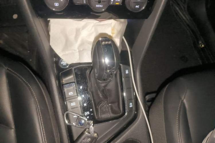 Used Volkswagen Tharu 2019 280TSI Two-Wheel Drive Luxury Edition China V Standard Gear Lever