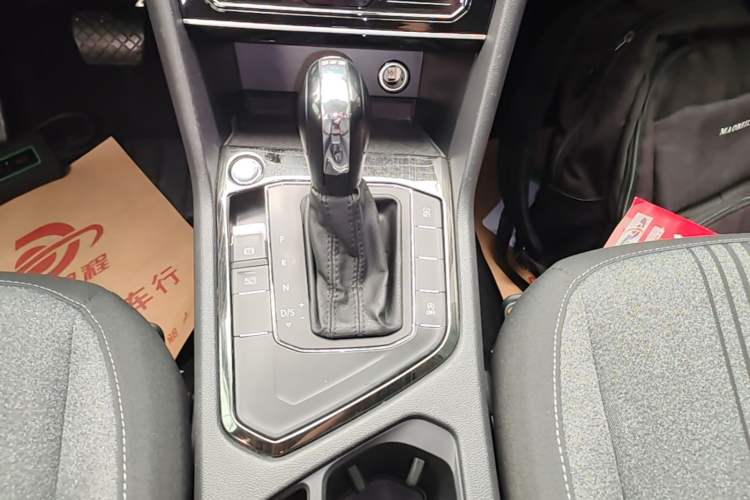Used Volkswagen Tharu 2019 280TSI Two-Wheel Drive Trend Edition China VI Standard Gear Lever
