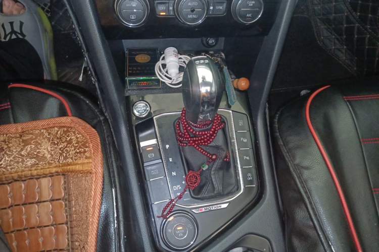 Used Volkswagen Tharu 2019 330TSI Four-Wheel Drive Flagship Model China VI Standard Gear Lever