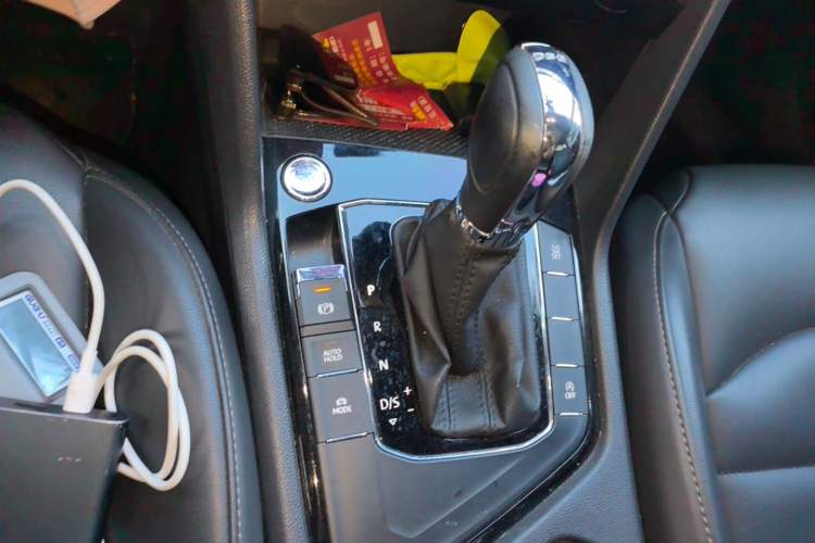 Used Volkswagen Tharu 2019 280TSI Two-Wheel Drive Luxury Version China VI Standard Gear Lever