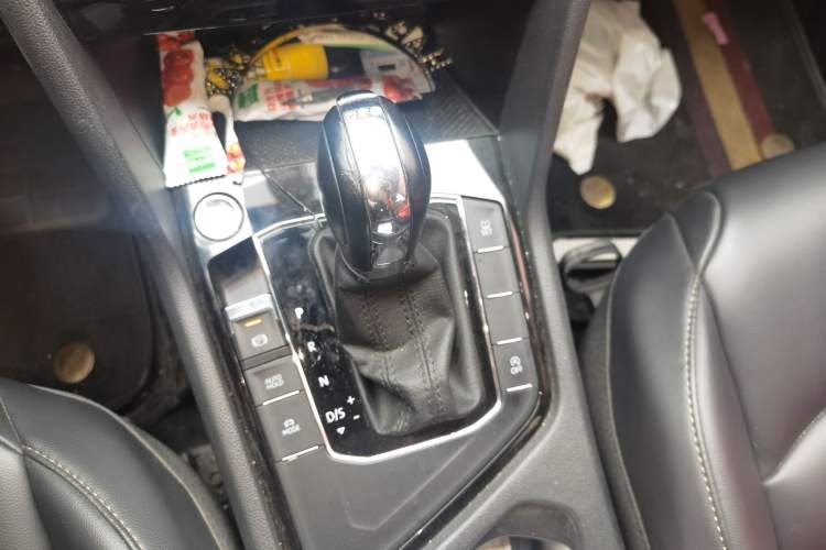 Used Volkswagen Tharu 2019 330TSI Four-Wheel Drive Luxury Edition China VI Standard Gear Lever