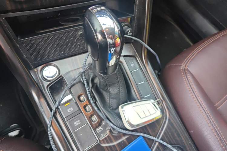 Used Volkswagen Tharu 2019 280TSI Two-Wheel Drive Trend Edition China VI Standard Gear Lever