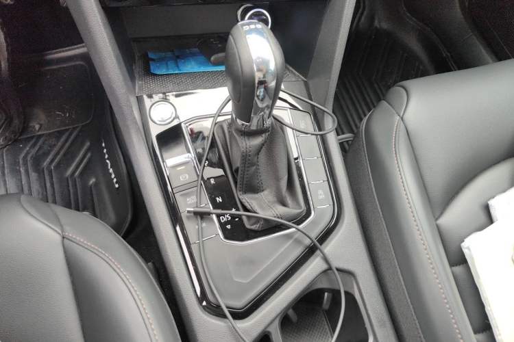 Used Volkswagen Tharu 2019 280TSI Two-Wheel Drive Luxury Version China VI Standard Gear Lever