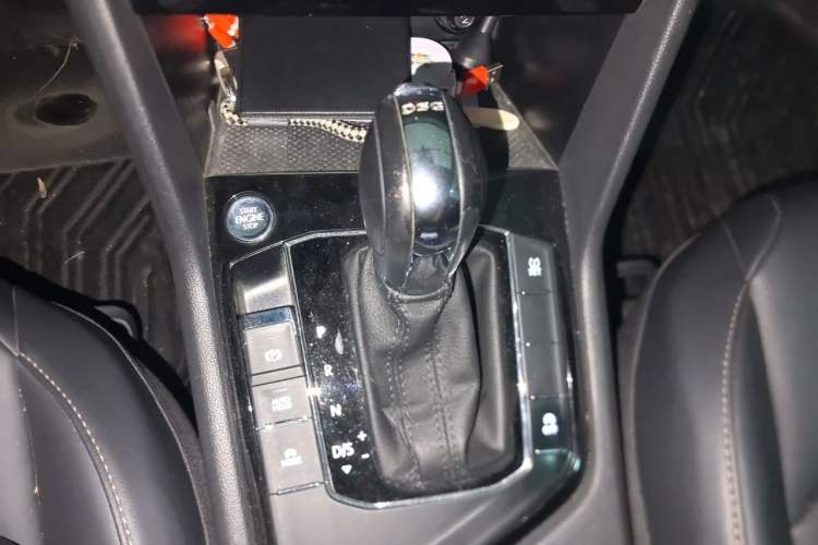 Used Volkswagen Tharu 2019 330TSI Four-Wheel Drive Luxury Edition China VI Standard Gear Lever