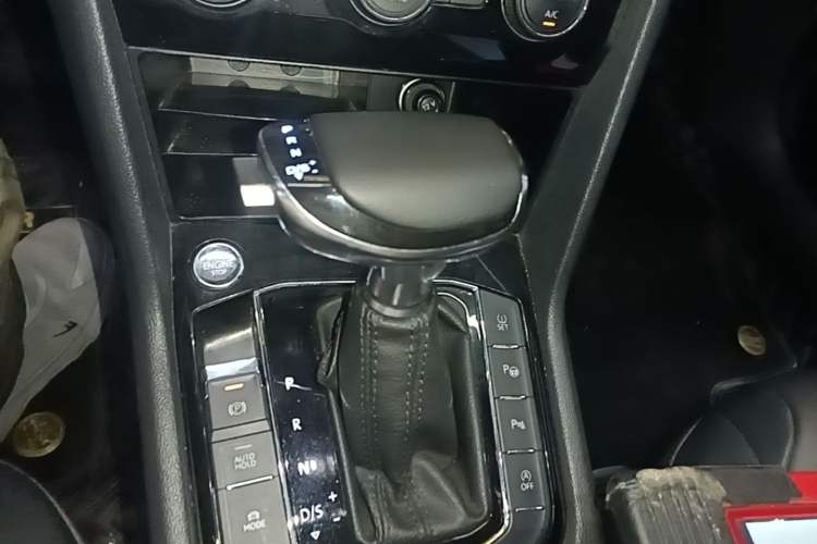 Used Volkswagen Tharu 2019 280TSI Two-Wheel Drive Flagship Version China VI Standard Gear Lever