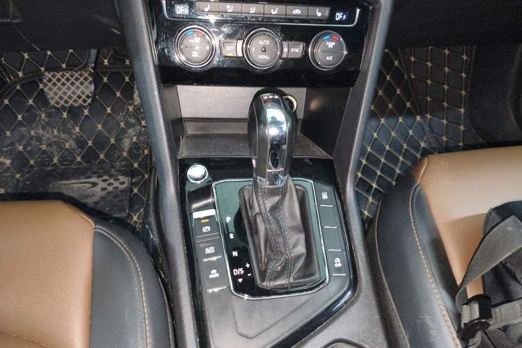 Used Volkswagen Tharu 2019 330TSI Four-Wheel Drive Luxury Edition China VI Standard Gear Lever
