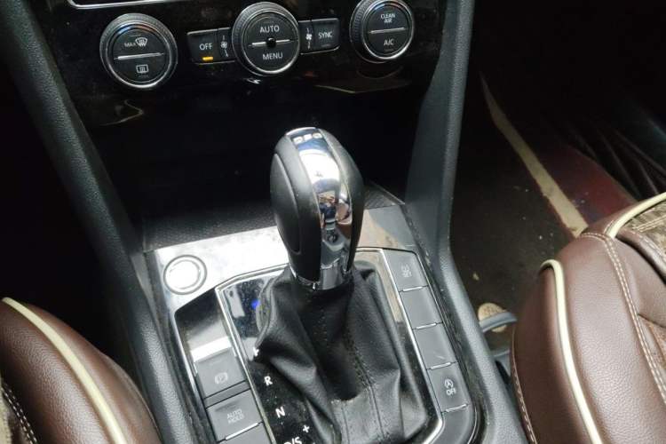 Used Volkswagen Tharu 2019 280TSI Two-Wheel Drive Comfort Edition China VI Standard Gear Lever