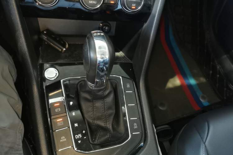 Used Volkswagen Tharu 2019 330TSI Four-Wheel Drive Luxury Edition China VI Standard Gear Lever