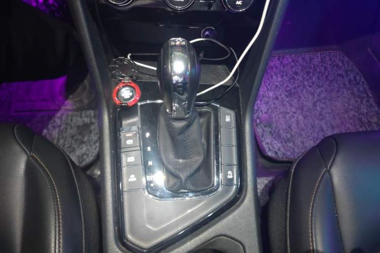 Used Volkswagen Tharu 2019 280TSI Two-Wheel Drive Luxury Edition China V Standard Gear Lever