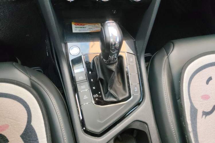 Used Volkswagen Tharu 2019 280TSI Two-Wheel Drive Luxury Version China VI Standard Gear Lever