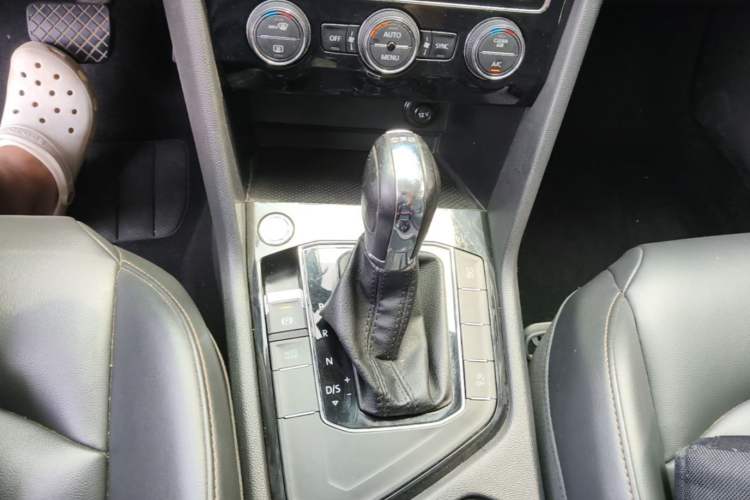 Used Volkswagen Tharu 2019 280TSI Two-Wheel Drive Comfort Edition China V Standard Gear Lever