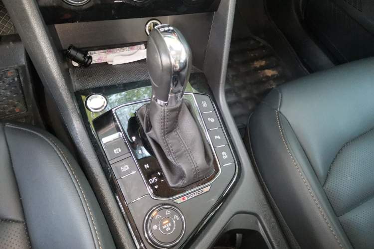 Used Volkswagen Tharu 2019 330TSI Four-Wheel Drive Flagship Model China VI Standard Gear Lever