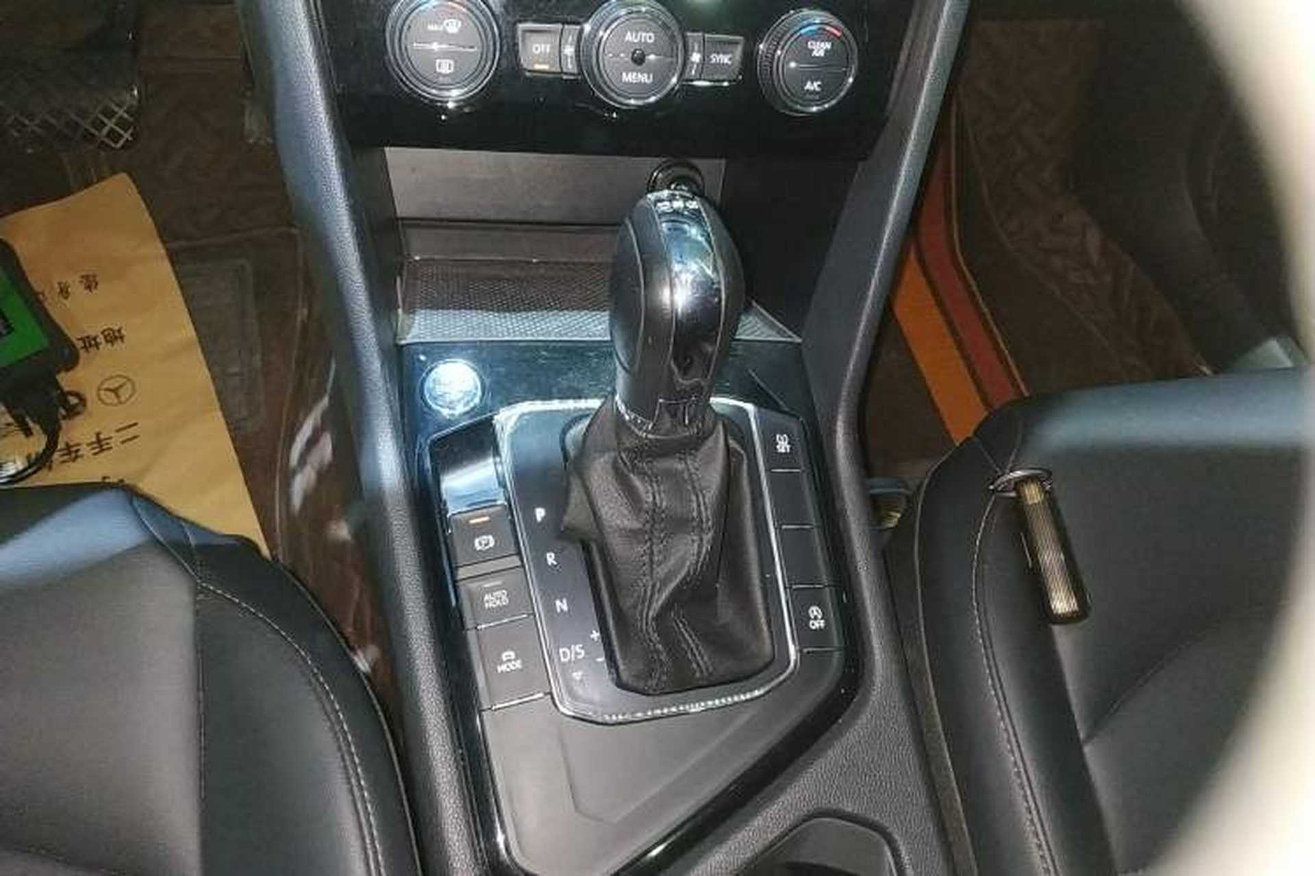 Used Volkswagen Tharu 2019 280TSI Two-Wheel Drive Luxury Version China VI Standard Gear Lever