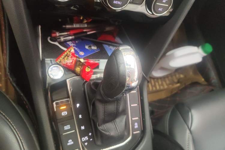 Used Volkswagen Tharu 2019 280TSI Two-Wheel Drive Luxury Version China VI Standard Gear Lever