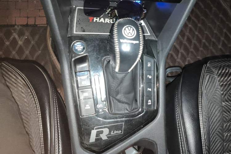 Used Volkswagen Tharu 2019 280TSI Two-Wheel Drive Flagship Version China VI Standard Gear Lever