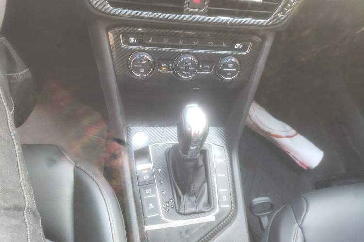 Used Volkswagen Tharu 2019 280TSI Two-Wheel Drive Luxury Edition China V Standard Gear Lever