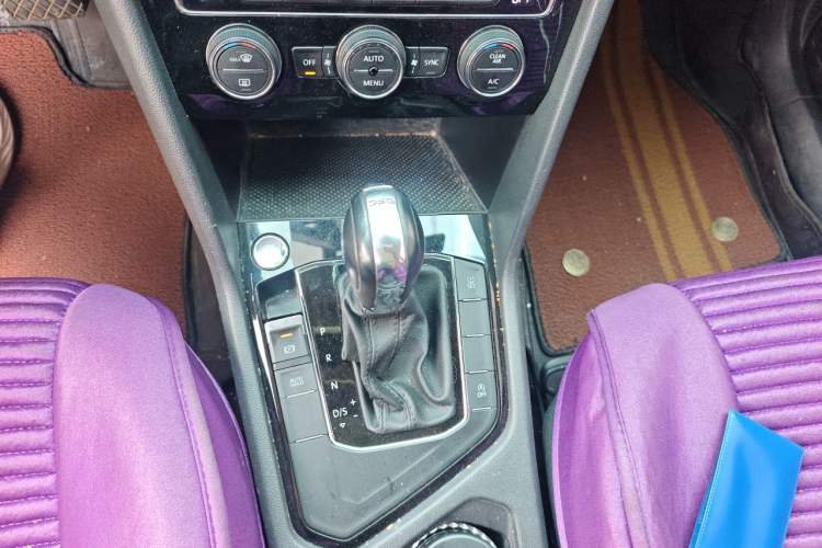 Used Volkswagen Tharu 2019 280TSI Two-Wheel Drive Comfort Edition China VI Standard Gear Lever