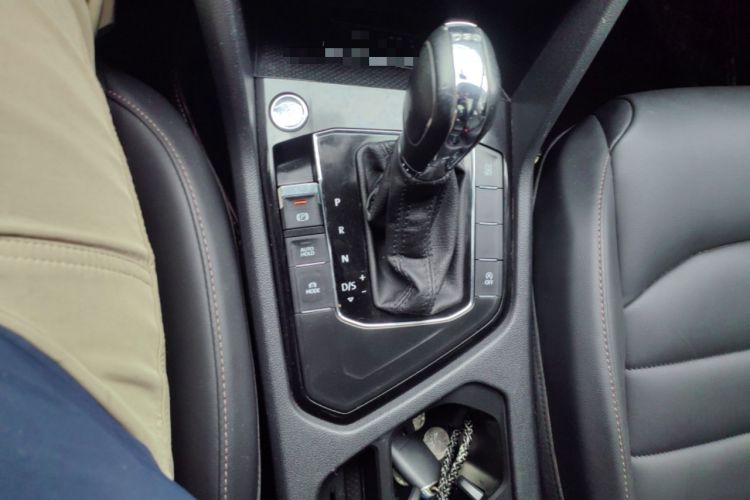 Used Volkswagen Tharu 2019 280TSI Two-Wheel Drive Luxury Version China VI Standard Gear Lever