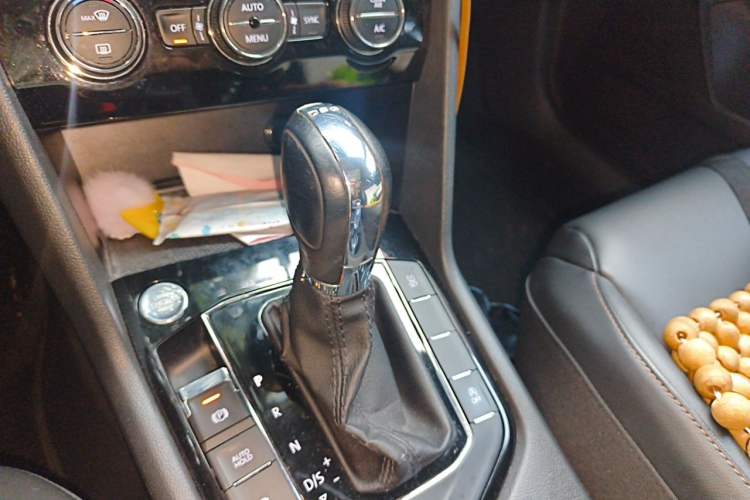Used Volkswagen Tharu 2019 280TSI Two-Wheel Drive Luxury Edition China V Standard Gear Lever