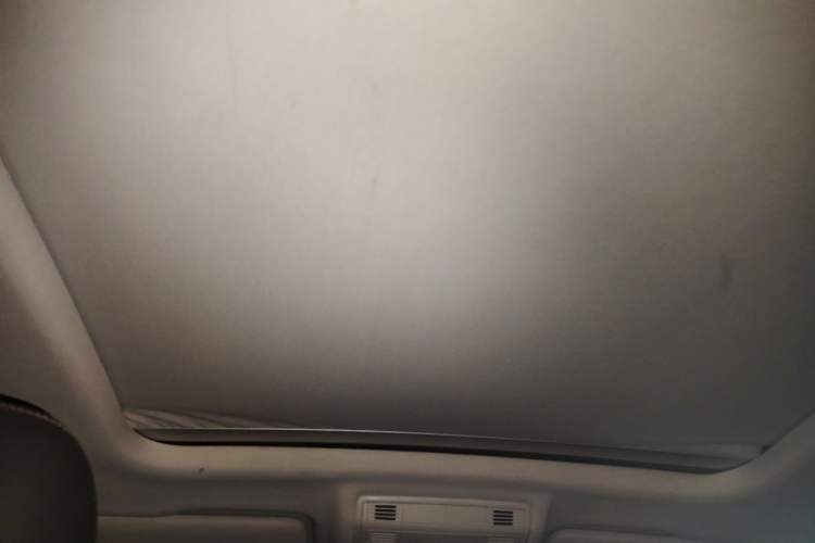 Used Volkswagen Tharu 2019 280TSI Two-Wheel Drive Luxury Version China VI Standard Headliner