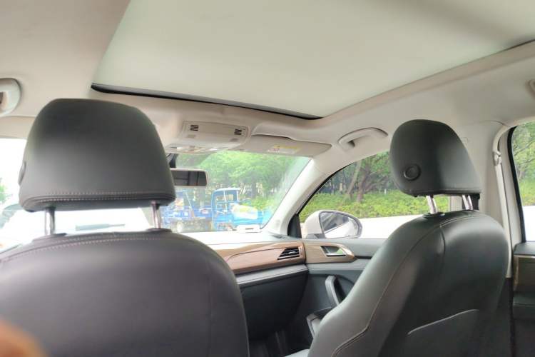 Used Volkswagen Tharu 2019 330TSI Four-Wheel Drive Luxury Edition China VI Standard Headliner