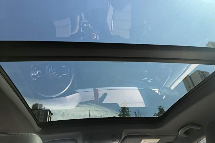 Used Volkswagen Tharu 2019 280TSI Two-Wheel Drive R-Line China V Standard Headliner