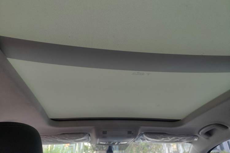 Used Volkswagen Tharu 2019 280TSI Two-Wheel Drive Luxury Version China VI Standard Headliner