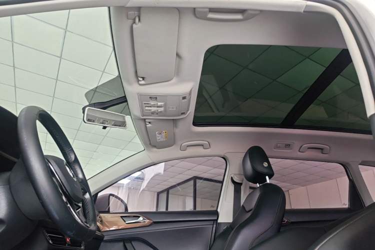 Used Volkswagen Tharu 2019 280TSI Two-Wheel Drive Comfort Edition China VI Standard Headliner