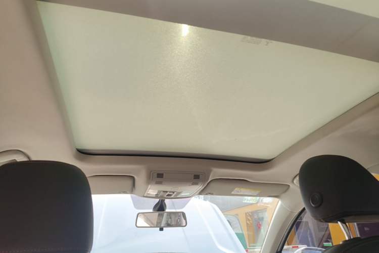 Used Volkswagen Tharu 2019 280TSI Two-Wheel Drive Luxury Version China VI Standard Headliner