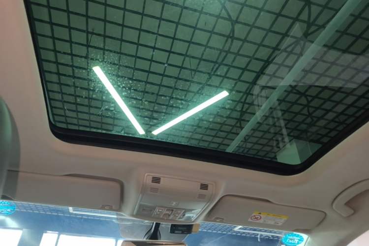Used Volkswagen Tharu 2019 280TSI Two-Wheel Drive Luxury Version China VI Standard Headliner