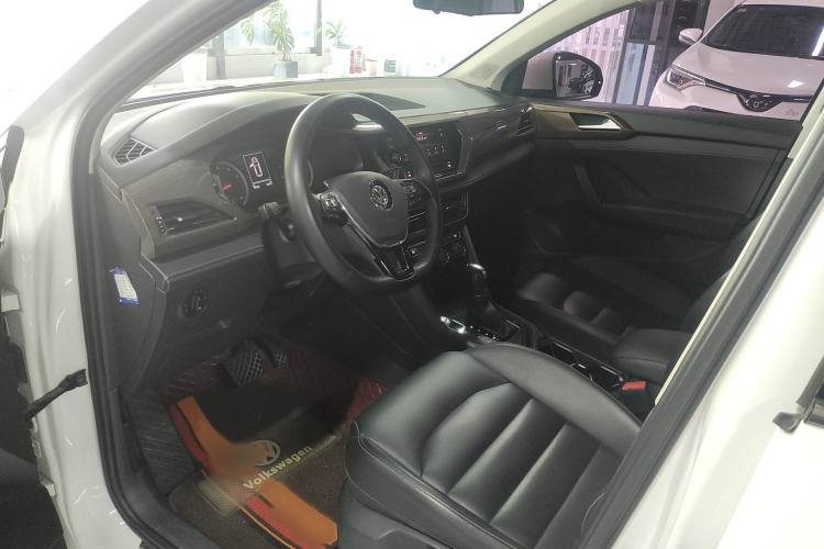 Used Volkswagen Tharu 2019 280TSI Two-Wheel Drive Luxury Version China VI Standard Interior 1