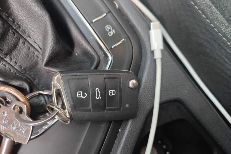 Used Volkswagen Tharu 2019 280TSI Two-Wheel Drive Trend Edition China VI Standard Interior 1